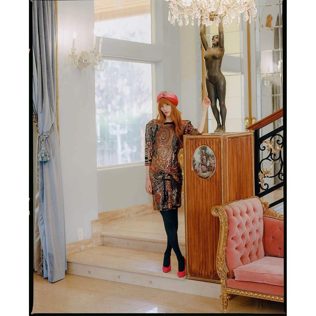 Faith Picozziさんのインスタグラム写真 - (Faith PicozziInstagram)「Gucci Mansion 1️⃣4️⃣ 📸 @burrent 🕺📷@garrettremy 👗 @faithpicozzicreative 💥 #fashion #style #redhead #model #film #120film #mediumformat」12月1日 6時15分 - faithpicozzi