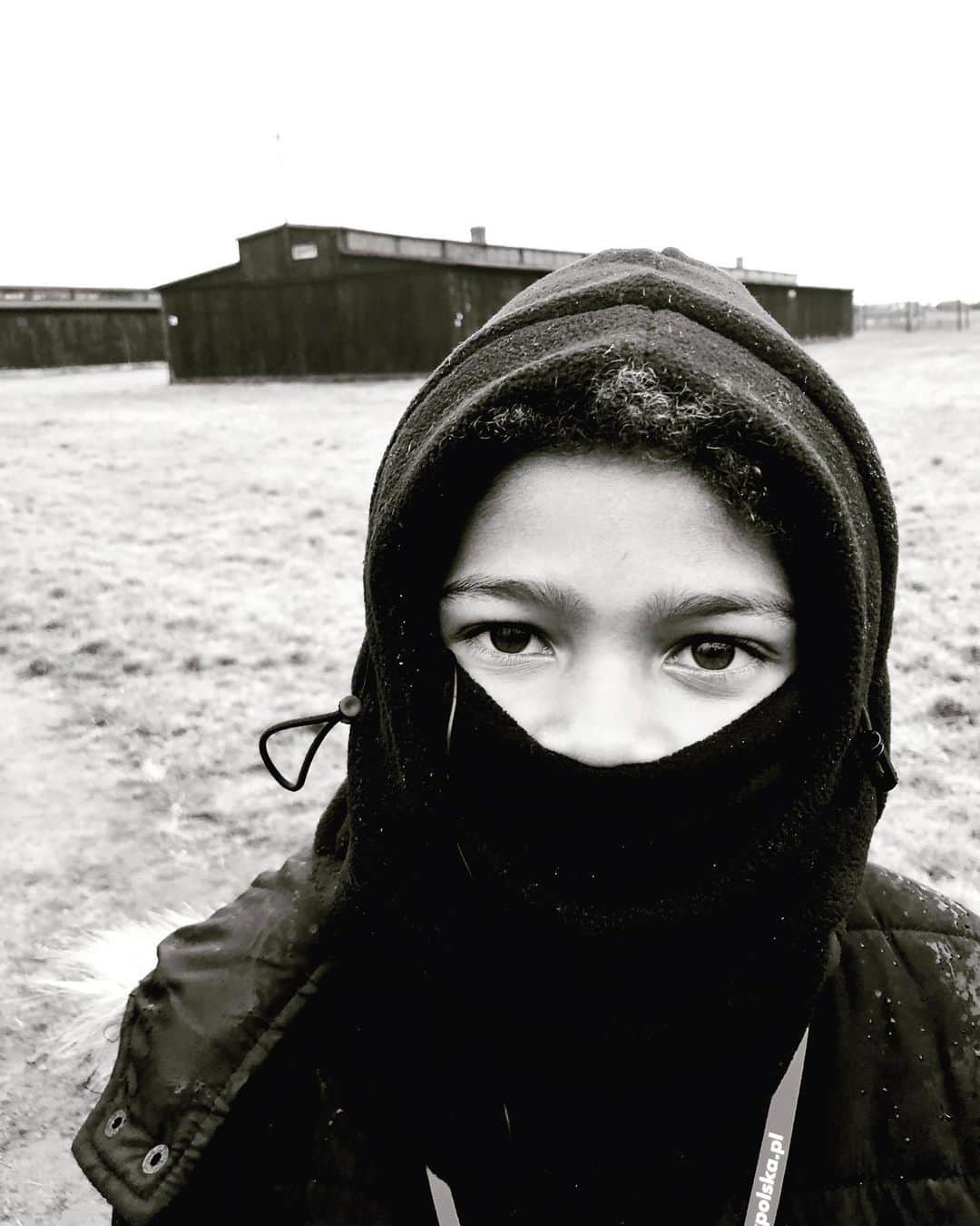 レイ・アレンさんのインスタグラム写真 - (レイ・アレンInstagram)「The future of our world depends on what we teach our children! Hate is a learned behavior. We must include and not exclude.  Let the lessons of our past teach us love and not hate! #bearwitness #majdanek #poland #eachoneteachone #mykidsaremygreatestlegacy」12月1日 6時57分 - trayfour