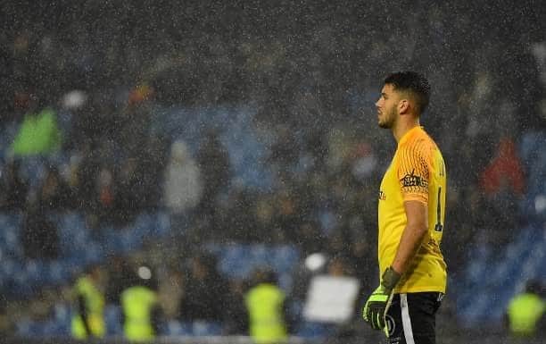 ヘロニモ・ルジのインスタグラム：「Victoire vs Amiens S C 💪🏻 🔶🔷 @mhscofficiel J'aime jouer avec la pluie 🌧😏⚽️」