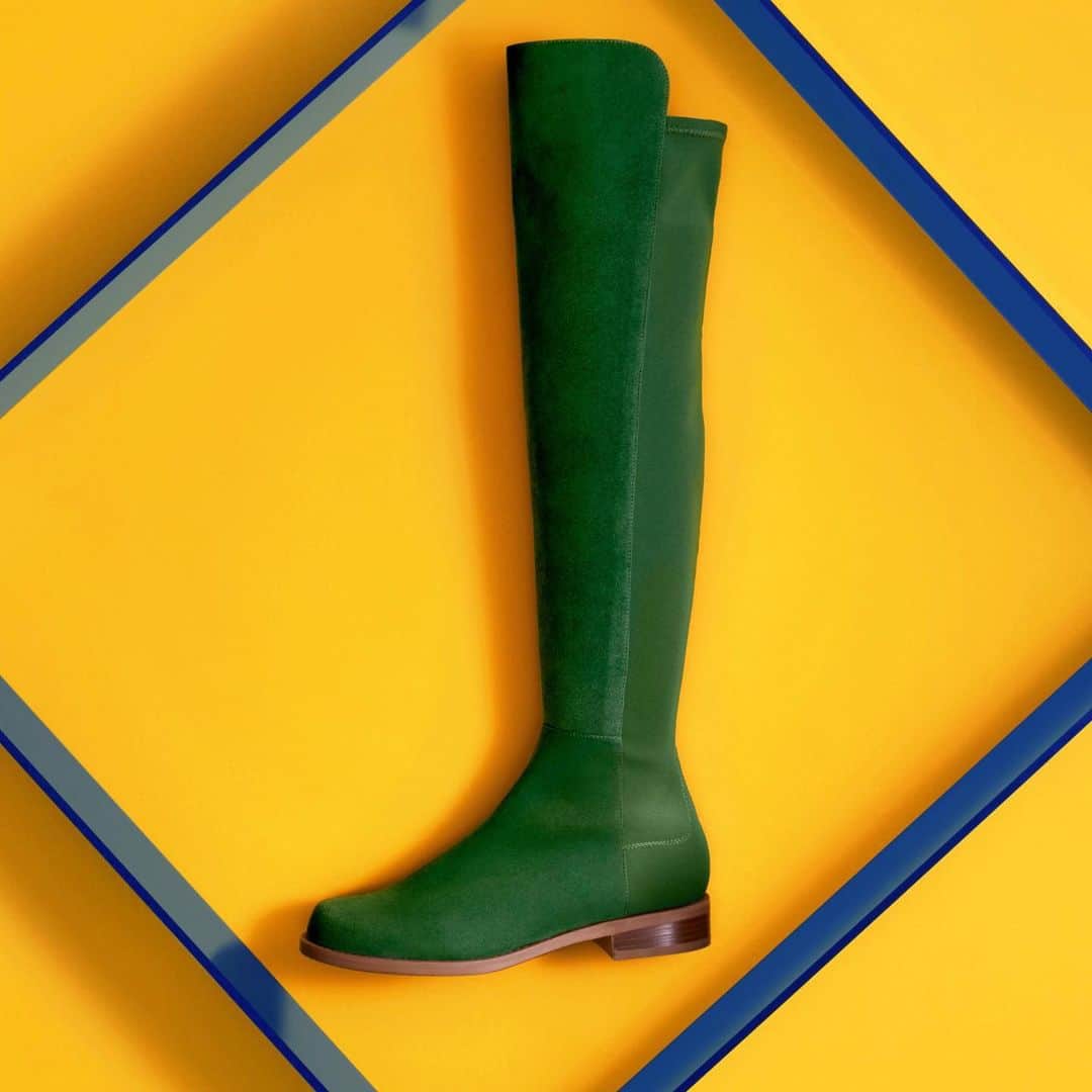スチュアートワイツマンさんのインスタグラム写真 - (スチュアートワイツマンInstagram)「Our iconic #5050 boot coming soon in a range of super-saturated hues, including this fabulous foglia green 💚 #StuartWeitzman」12月1日 12時56分 - stuartweitzman