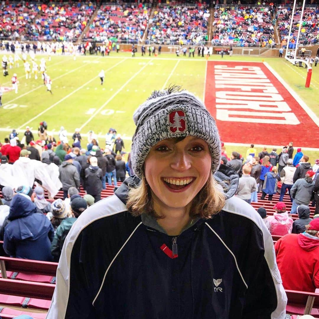 ケイティ・レデッキーさんのインスタグラム写真 - (ケイティ・レデッキーInstagram)「Sometimes you have to wear a parka to football games, even in California #GoStanford」12月1日 8時14分 - katieledecky