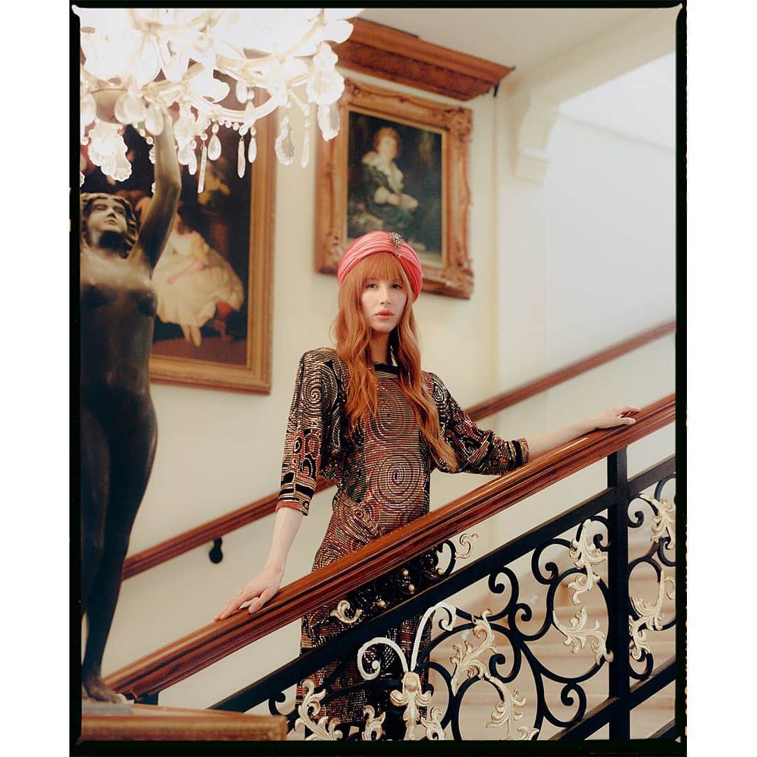 Faith Picozziさんのインスタグラム写真 - (Faith PicozziInstagram)「Gucci Mansion 1️⃣5️⃣ 📸 @burrent 🕺📷@garrettremy 👗 @faithpicozzicreative 💥 #fashion #style #redhead #model #film #120film #mediumformat」12月1日 8時17分 - faithpicozzi