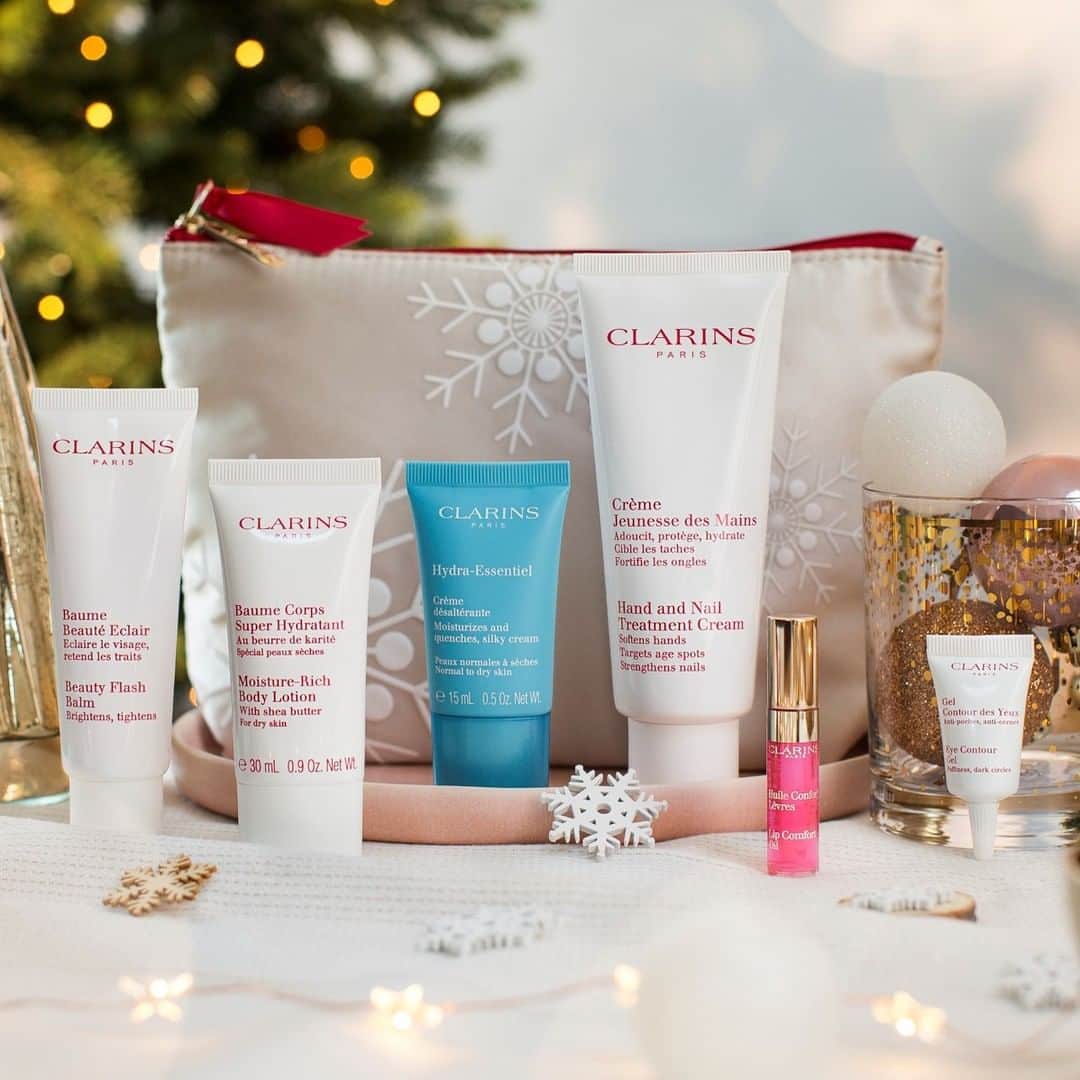 CLARINSさんのインスタグラム写真 - (CLARINSInstagram)「6 formulas for a head-to-toe glow in one holiday-ready pouch. Add this to your wish list, then tag someone to help you cross it off 😉  #ClarinsSkincare」12月1日 8時50分 - clarinsusa