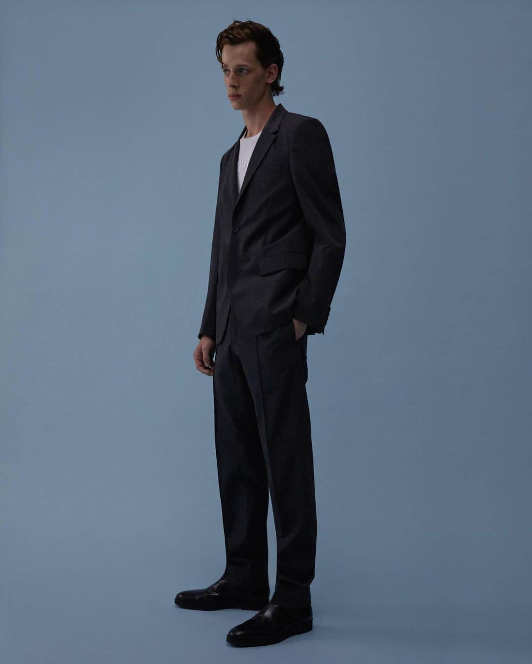 ヘルムート ラングさんのインスタグラム写真 - (ヘルムート ラングInstagram)「The Crushed Two-Button Suit Jacket Available now at WWW.HELMUTLANG.COM」12月1日 9時06分 - helmutlang