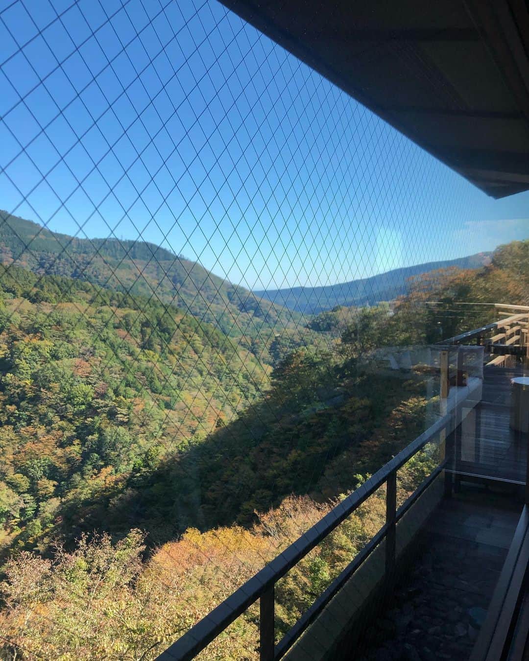 パンツェッタ・ジローラモさんのインスタグラム写真 - (パンツェッタ・ジローラモInstagram)「Shooting #hakone #beautiful #onsen #spa #super #funnybar #luxury #leon ##travel  #travelphotography  #traveling  #travelblogger  #traveler  #travelingram  #traveltheworld  #travelblog  #travels  #traveladdict  #travelphoto  #traveldiaries  #travelawesome  ##traveldeeper  #travelers  #traveldiary  #travellers  #travellingthroughtheworld  #travelguide  #travelersnotebook #travelbag  #traveling the world」12月1日 9時15分 - girolamo.me