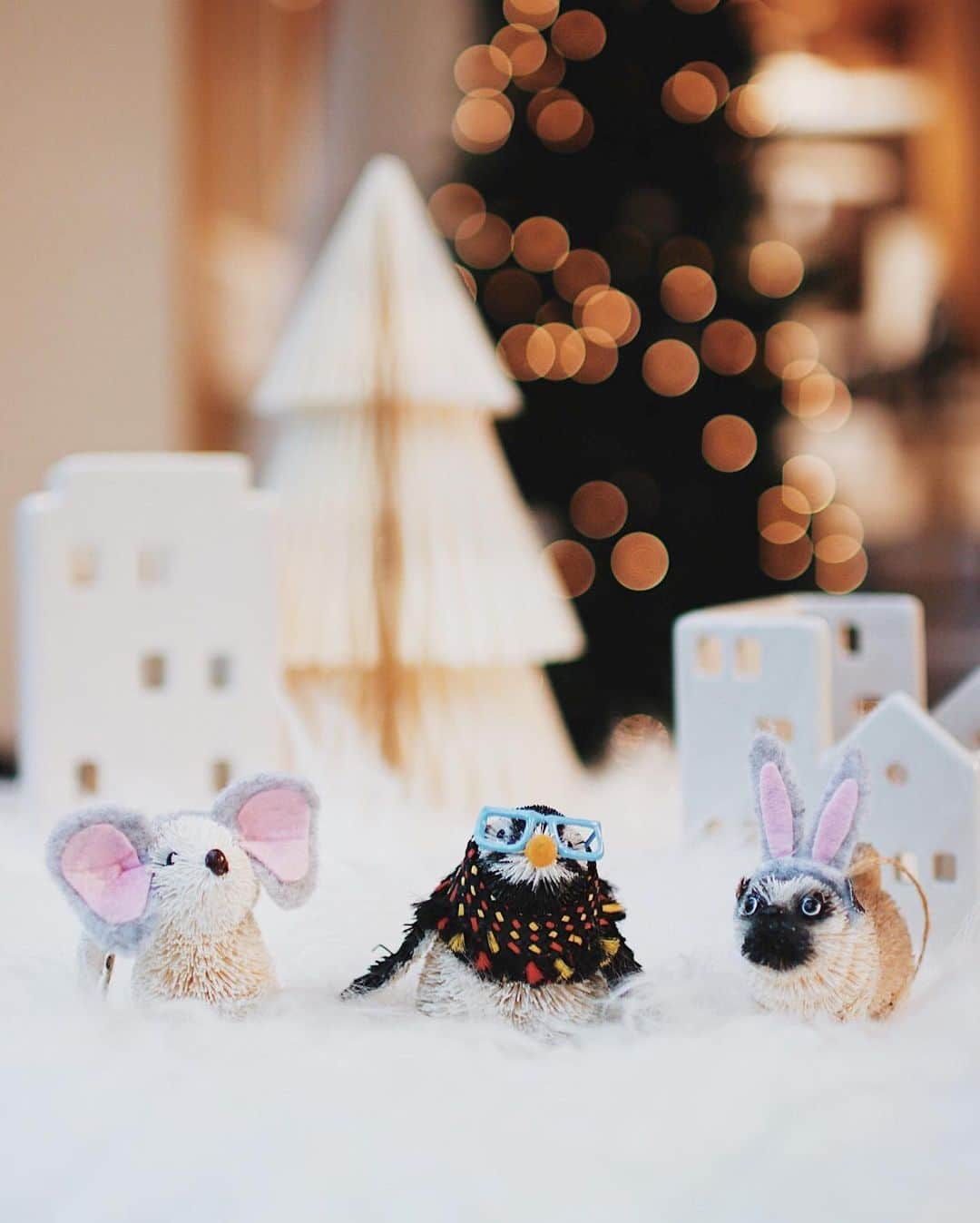 west elmさんのインスタグラム写真 - (west elmInstagram)「#TrimTheTree with some super-cute critter ornaments! 🐭🎄 Which one's your favorite? More on westelm.com and at your local West Elm store ✨(Photo cred: @westelmrichmond, @westelmbroadway, @westelmplano, @westelmsanjuan) #ornaments #falalalala」12月1日 9時25分 - westelm