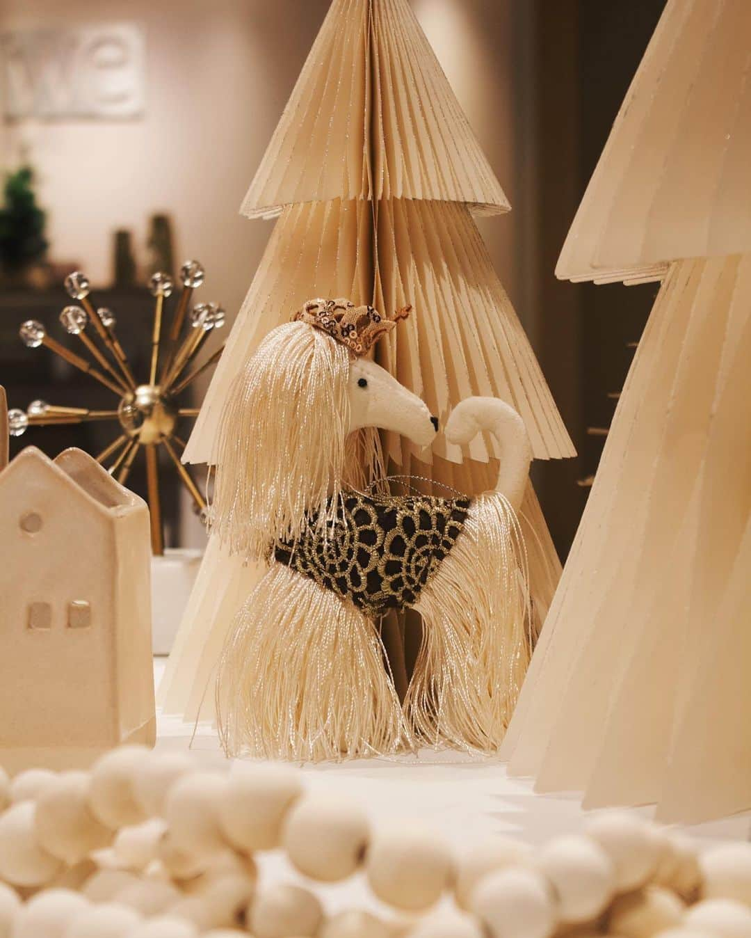 west elmさんのインスタグラム写真 - (west elmInstagram)「#TrimTheTree with some super-cute critter ornaments! 🐭🎄 Which one's your favorite? More on westelm.com and at your local West Elm store ✨(Photo cred: @westelmrichmond, @westelmbroadway, @westelmplano, @westelmsanjuan) #ornaments #falalalala」12月1日 9時25分 - westelm