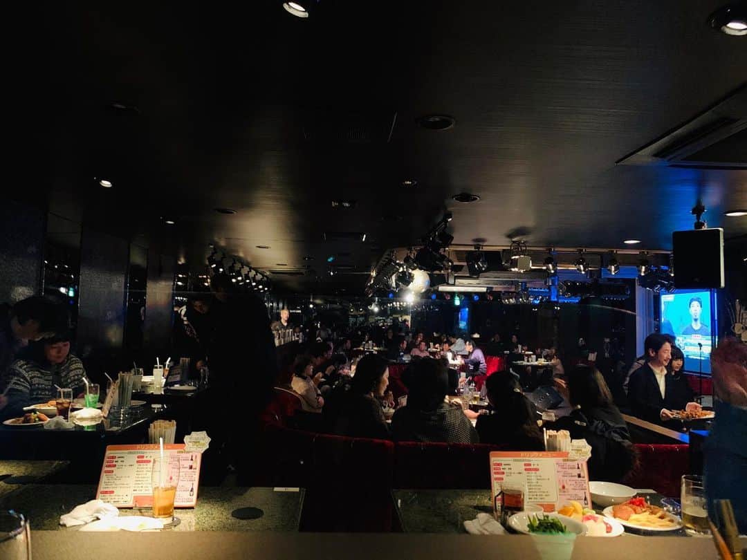 Gたかしさんのインスタグラム写真 - (GたかしInstagram)「名古屋から土浦へ。歌芸夢者、めちゃめちゃ混んどる。」12月1日 9時46分 - g_takashi.kinkin
