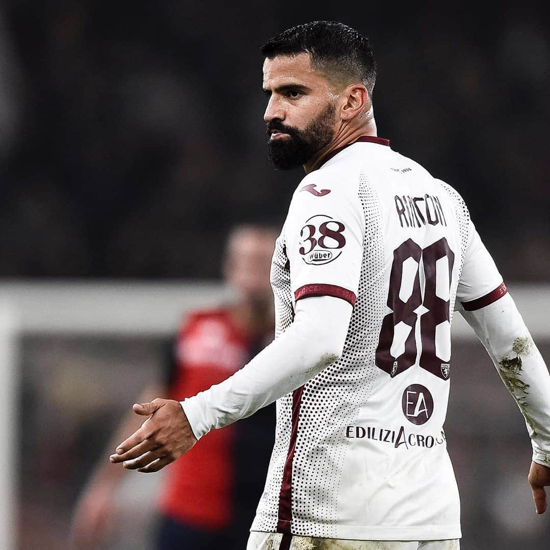 トマス・リンコンのインスタグラム：「De regreso al triunfo y en condición de visitante 👏👏 ¡GRANDE, @tomasrincon8! . ☑️ @genoacfcofficial 0-1 @torinofc1906 ⏱️ 90 minutos para #ElGeneral」