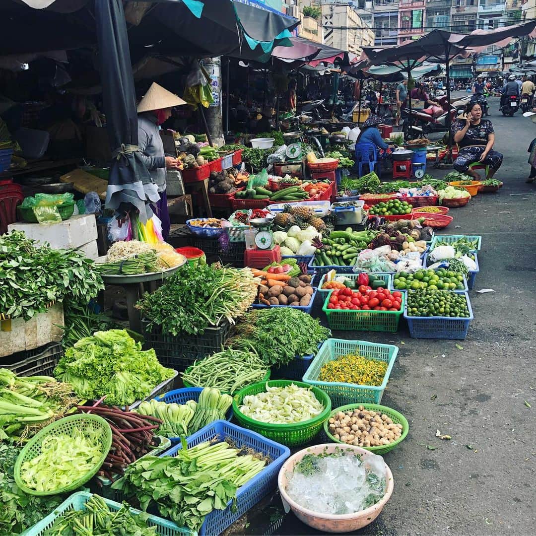 純名里沙さんのインスタグラム写真 - (純名里沙Instagram)「今回の旅の目的は、ココロもカラダも元気にする❣️ だったので、大好きなベトナム料理🇻🇳を食べる、食べる（笑） ・ 美食の国の台所はすんごかった‼︎✨デス‼️ ・ #純名里沙  #risajunna #ベトナム旅行  #ベトナム料理大好き  #美味し過ぎました #ココロもカラダも  #ふっくらと」12月1日 10時15分 - risajunna3158