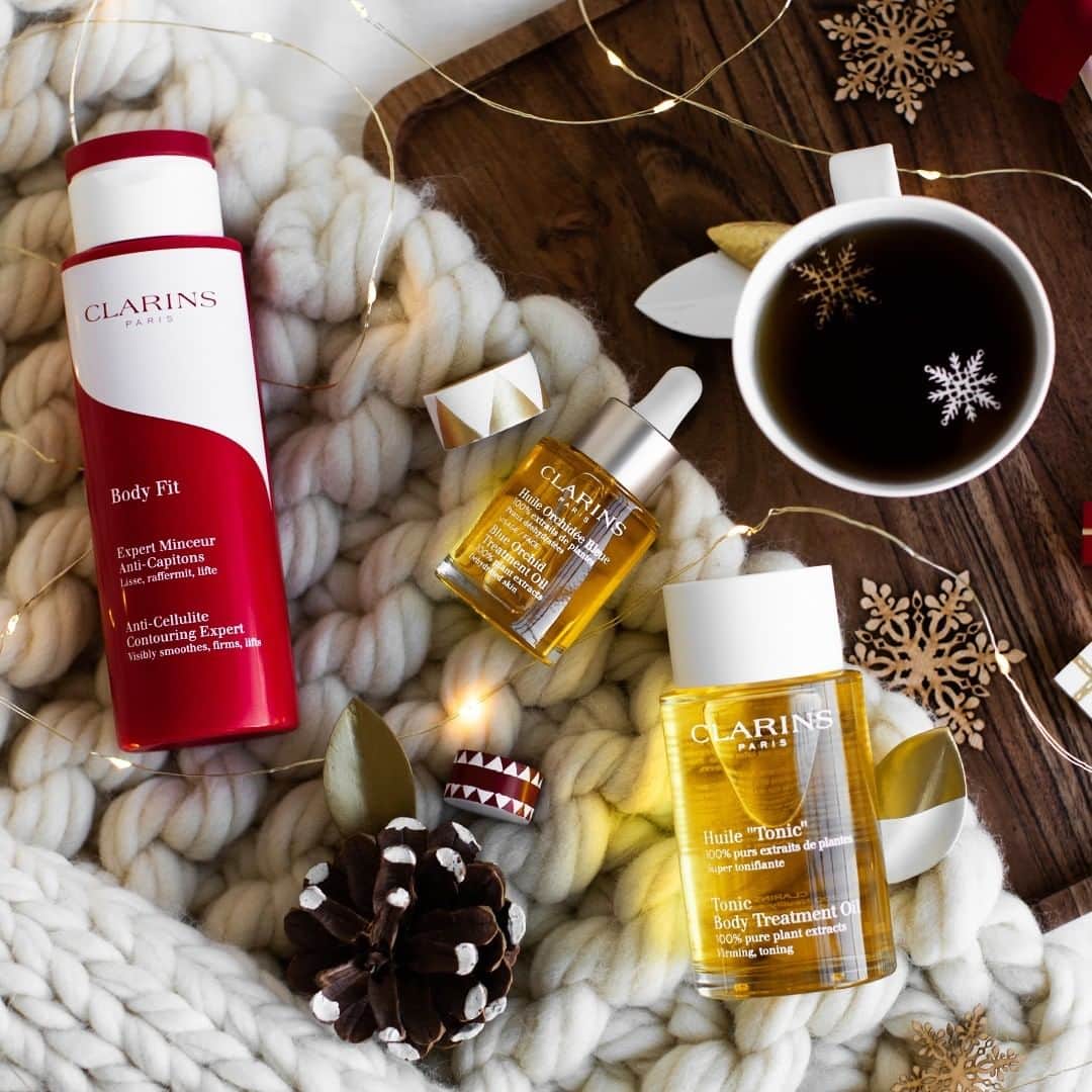 Clarins Canadaさんのインスタグラム写真 - (Clarins CanadaInstagram)「Holiday shopping's already all done? You've got the perfect excuse to cozy up and take a moment for you with Clarins ✨  __________ Votre magasinage des Fêtes est déjà fini ? C'est l'excuse parfaite pour prendre un moment pour vous et pour vous détendre avec Clarins.✨ . . . #Clarins #ChristmasWithClarins #Skincare #MeTime」12月1日 11時15分 - clarinscanada