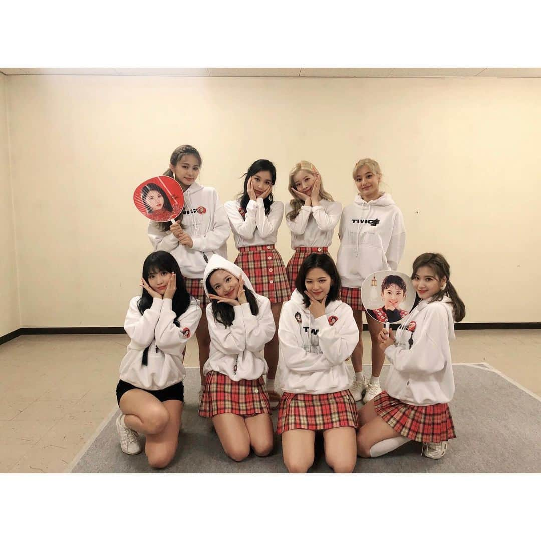 TWICE JAPANさんのインスタグラム写真 - (TWICE JAPANInstagram)「‪TWICE WORLD TOUR 2019 ‘TWICELIGHTS’ IN JAPAN@名古屋最終日！名古屋での3日間、本当に最高でした✨ いつも暖かく見守ってくれるONCE〜 これからもONCEとTWICE力合わせて進んで行きましょう🤝  #TWICE #TWICEWORLDTOUR2019 #TWICELIGHTS‬」12月1日 20時39分 - jypetwice_japan