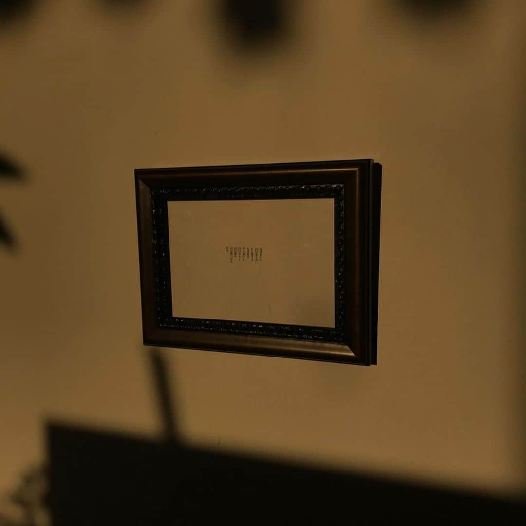遠藤愛さんのインスタグラム写真 - (遠藤愛Instagram)「﻿ ﻿ 弓ライカさんの展示会へ🥀﻿ 美が詰まっていた素敵すぎる空間でした。﻿ ﻿ #弓ライカ さん #飛花﻿」12月1日 20時46分 - _endoaaai_