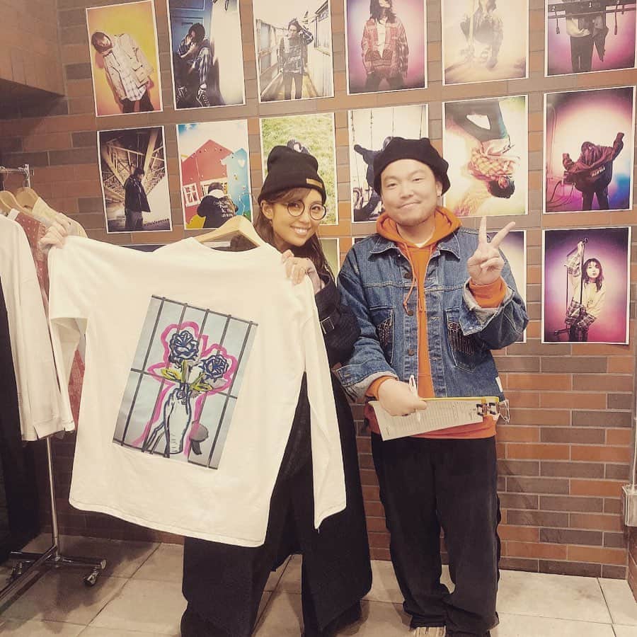 新原ミナミのインスタグラム：「原宿のセレクトショップ、UTILITYさんの展示会に行ってきましたー★☆ オリジナルブランドのロンTを予約！届くの楽しみや(●´ー｀●) #UTILITY #ユーティリティー #セレクトショップ #原宿」