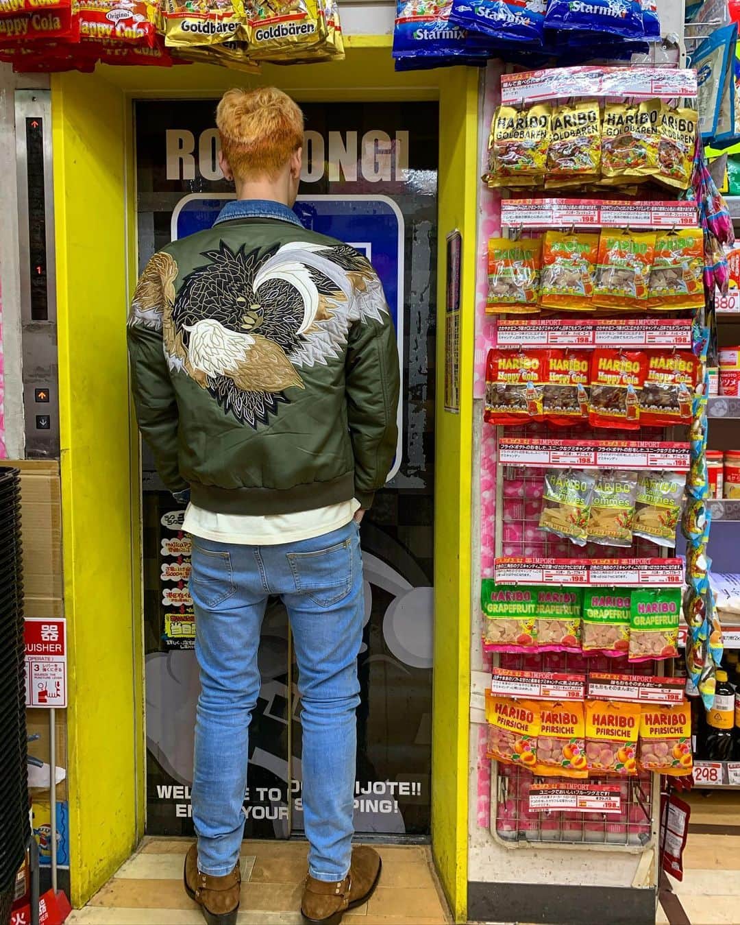 ZELO のインスタグラム：「It fits my height perfectly 🧐 #mood」