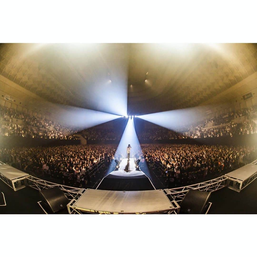 渋谷龍太さんのインスタグラム写真 - (渋谷龍太Instagram)「神戸ワールド記念ホール、二日目。最高だ。ありがとう。  写真 @cazrowaoki  #superbeaver #兵庫 #神戸 #☀️ #🐅」12月1日 21時16分 - gyakutarou