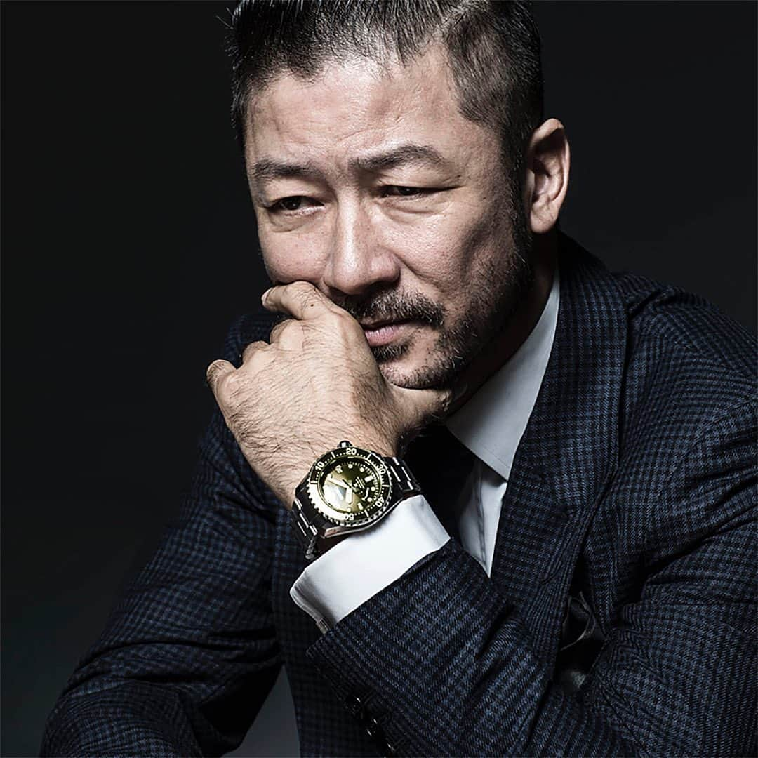 浅野忠信さんのインスタグラム写真 - (浅野忠信Instagram)「SEIKO PROSPEX 俳優・ #浅野忠信 の信念は揺るぎない。“継承と進化”を体現した #SEIKO #Prospex LX（ルクス）ラインのように、彼は今も演じることの楽しさと、その先にある歓びを求め続ける。sp.mensclub.jp/esquire/watch/… #時計 #セイコー #sセイコープロスペックス #LX #WATCH」12月1日 21時45分 - tadanobu_asano