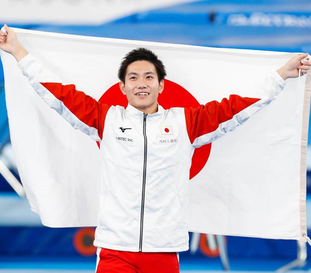 日本オリンピック委員会さんのインスタグラム写真 - (日本オリンピック委員会Instagram)「トランポリン女子の森ひかる選手が世界選手権で優勝しました。男女を通じて個人で日本勢初の金メダル🙌😄さらに土井畑知里選手が銀メダルを獲得しました👏 また、男子は堺亮介選手が日本勢最上位の5位となり、森選手、堺選手が東京2020大会の日本代表に内定しました🎉（写真：フォート・キシモト） . 🤸‍♀️The 34th World Trampoline Championship🤸‍♂️ . [Women Individual] 🥇森ひかる/Hikaru Mori 🥈土井畑知里/Chisato Doihata . [Men's Individual] 5th 堺亮介/Ryosuke Sakai . #体操 #トランポリン #Tokyo2020 #Roadto2020 #森ひかる #土井畑知里  #堺亮介  #HikaruMori #ChisatoDoihata #RyosukeSakai #Trampoline #GTR2019Tokyo #がんばれニッポン #全員団結 #TEAMNIPPON #JapaneseOlympicCommittee」12月1日 21時46分 - teamjapanjoc
