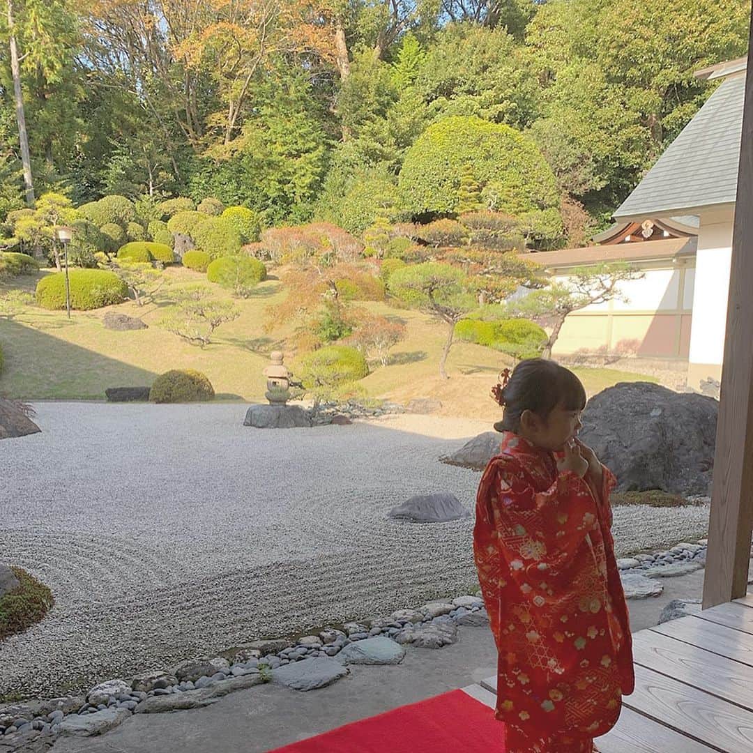 kaorinさんのインスタグラム写真 - (kaorinInstagram)「先月ですが、無事末っ子の七五三終わりました♡ ・ 撮影は後撮りの予定でこれから計画します📸 ・ ・ #七五三#753#3歳#女の子#kids#girl#인스타키즈#육아스타그램#딸바보#mamagirl#コドモノ#ママリ#コズレ#親バカ#親バカ部#親バカ部ig_kids」12月1日 13時32分 - kaorinnnhyrk