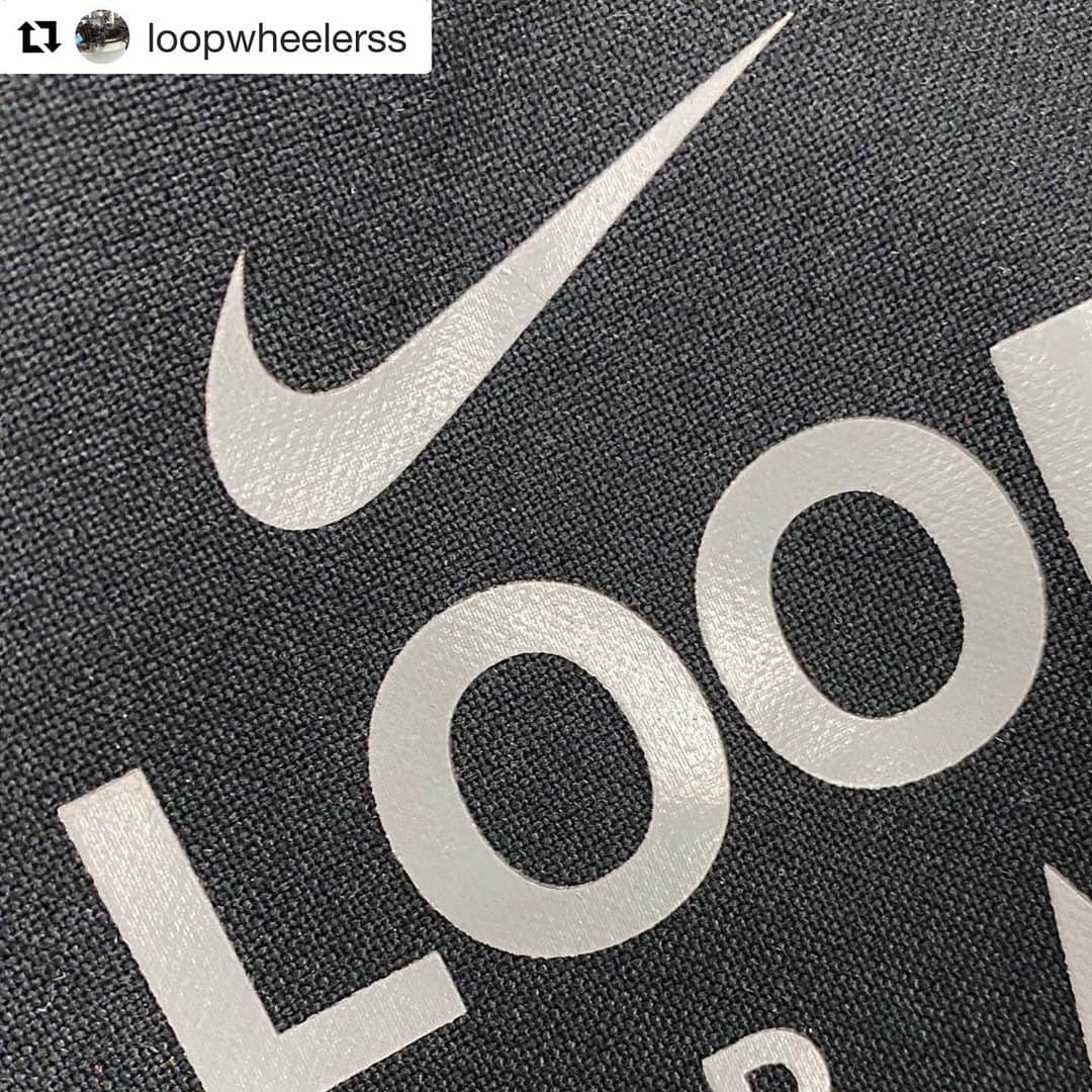 ループウィラーさんのインスタグラム写真 - (ループウィラーInstagram)「． 今月発売となります。 詳細は追ってご案内させていただきます！ ． #Repost @loopwheelerss with @get_repost ・・・ いよいよ👀 . #loopwheeler #ルーブウィラー　#nike」12月1日 14時02分 - loopwheelerfukuoka