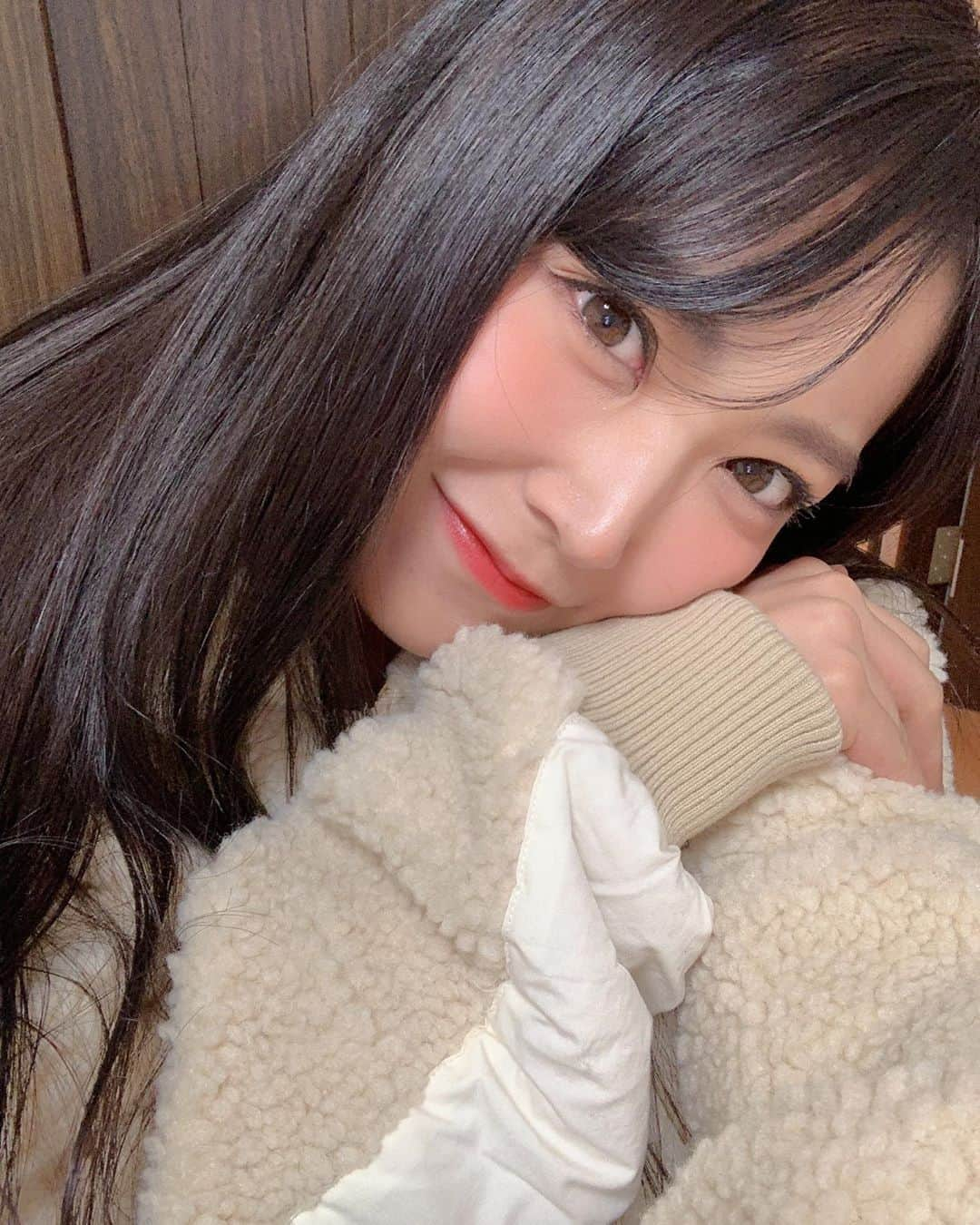 白間美瑠さんのインスタグラム写真 - (白間美瑠Instagram)「もこもこのジャンバーGET🥰」12月1日 14時21分 - shiro36run