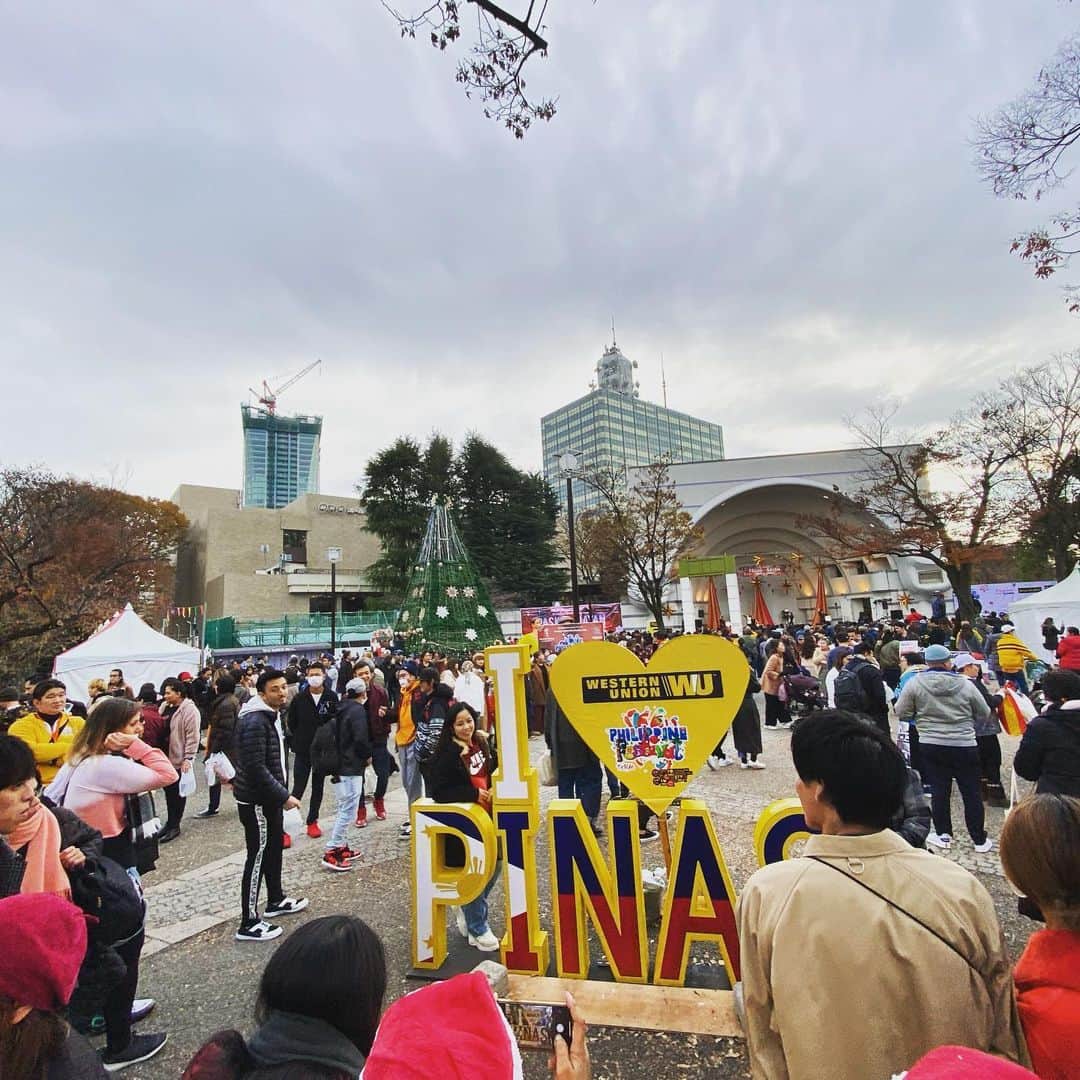 鴨志田由貴のインスタグラム：「代々木公園で行われている、フィリピンフェスティバルに来ています！」