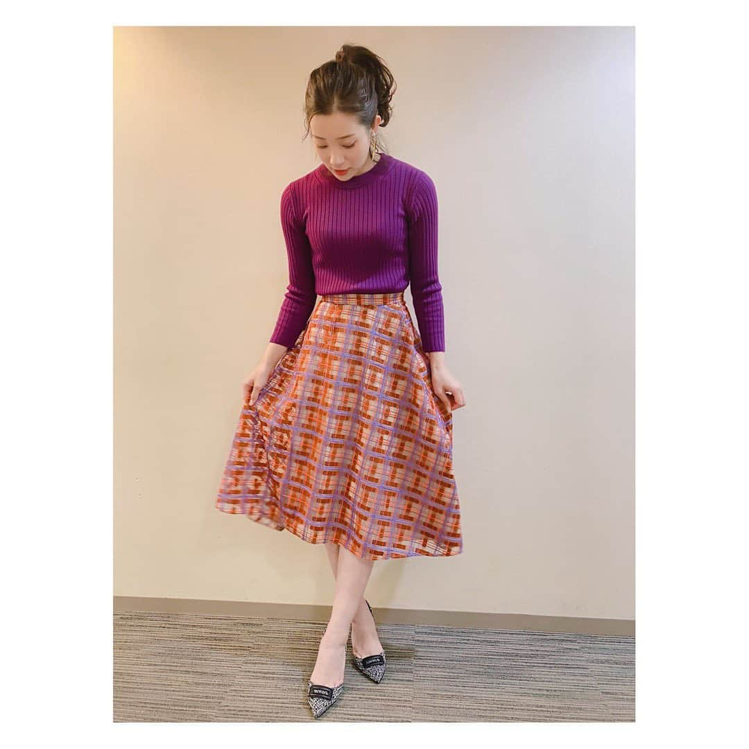 足立梨花さんのインスタグラム写真 - (足立梨花Instagram)「ストリートサイクルビュー360° ﻿ ﻿ スタジオ👗﻿ Tops﻿ Skirt﻿ #GRACECONTINENTAL﻿ ﻿ ロケ👗﻿ MA-1﻿ パーカー﻿ @alpha_industries_japan﻿ ﻿ Denim﻿ @edwin_japan」12月1日 15時01分 - adacchee