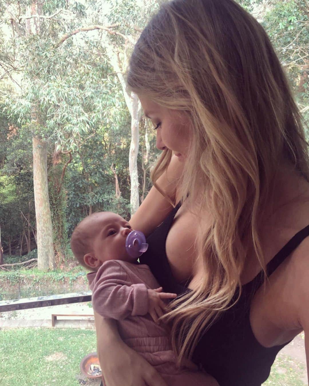 のインスタグラム：「Beautiful weekend with my family. Heart is full! 💓」