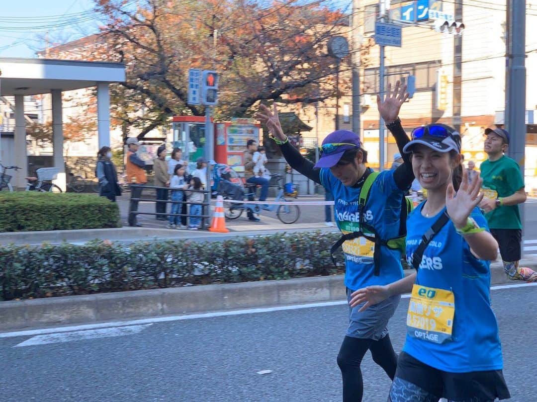 高樹リサさんのインスタグラム写真 - (高樹リサInstagram)「#大阪マラソン 無事に完走しましたー！ いつも朝早くから集まって応援会を開いて送り出してくれる 802Wannabesのみんなありがとう！😊 Funkyjoggerz無事にみんな笑顔でFINISH✨✨ . . 沿道でもたくさん応援してもらいましたー🥰 嬉しかったです🏃‍♀️🌟 . 皆さまお疲れ様でした❣️ #FM802 @fm802_pr  #802わんだー」12月1日 16時09分 - lisalisa_takagi