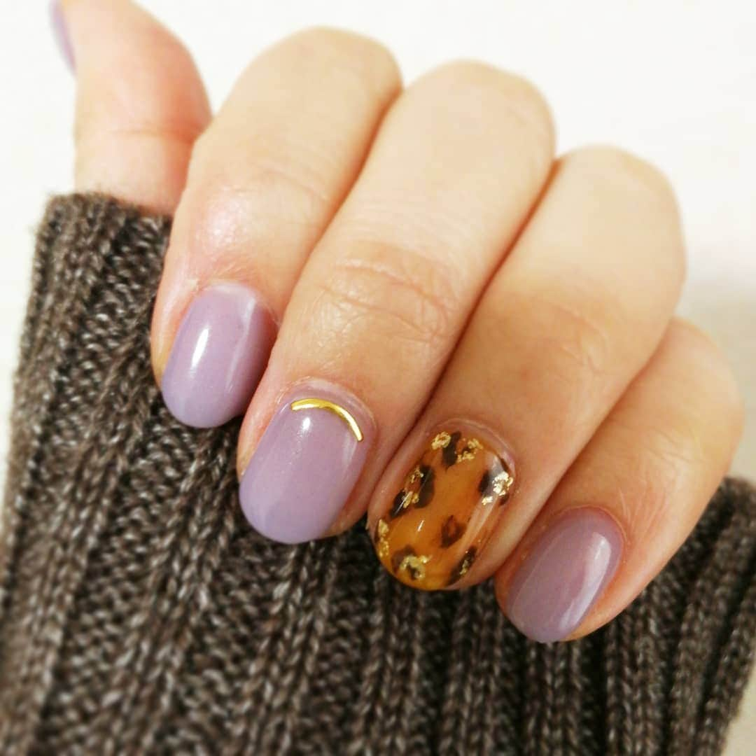 林智美 さんのインスタグラム写真 - (林智美 Instagram)「12月ですね❄️⛄🎅🎁✨ * #ネイル #ネイルアート #nail #nailart #冬ネイル #パープルネイル #レオパードネイル #ジェルネイル #師走 #12月 #おついたち #今月も頑張ろう」12月1日 16時15分 - h_tomomi_i