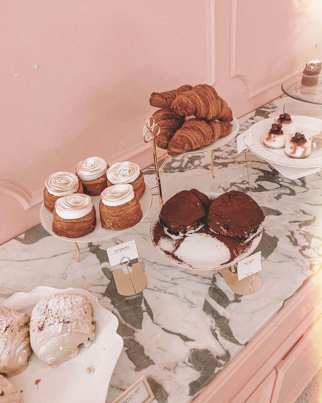 ✷kana✷のインスタグラム：「🍪 . . pink pink pink❤︎ . . #Korea」