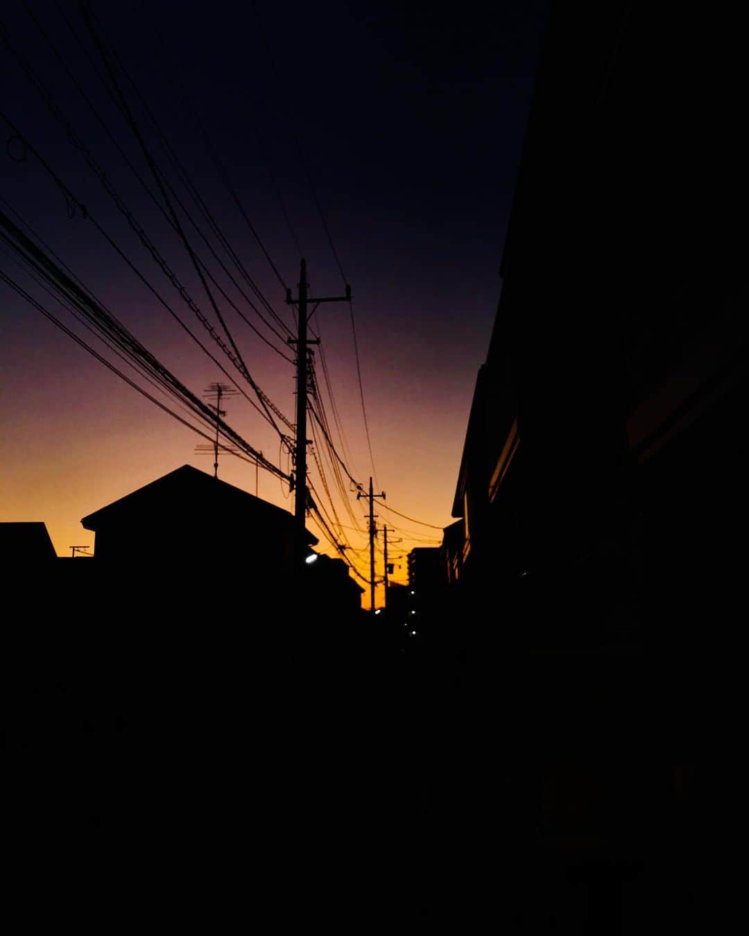 sioneのインスタグラム：「綺麗な夕焼けだー。 #sunset #夕焼け #sky」