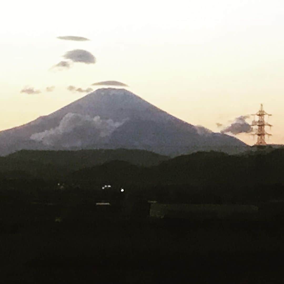 近藤芳正さんのインスタグラム写真 - (近藤芳正Instagram)「今日はこの富士山🗻」12月1日 17時30分 - kondo_yoshimasa