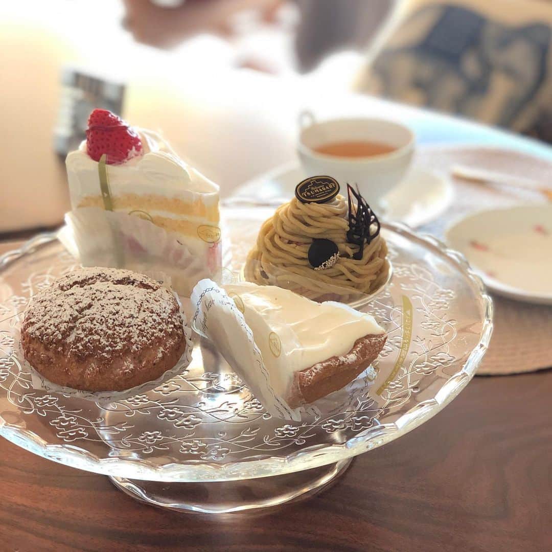 月央和沙さんのインスタグラム写真 - (月央和沙Instagram)「癒しの時間🍰✨ #ティータイム #ツマガリ #ハーブティー #至福の時」12月1日 17時47分 - kazusa_tsukio