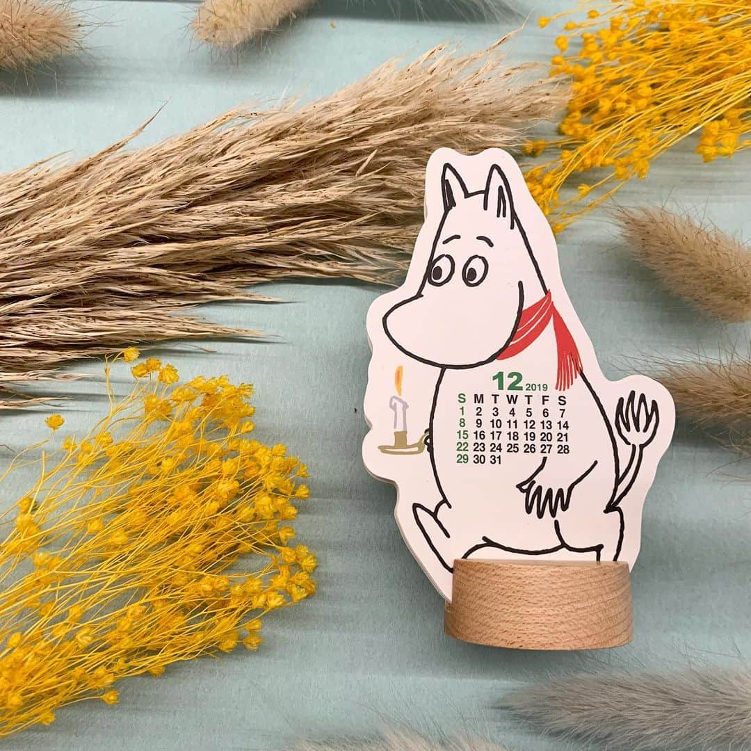 ムーミンさんのインスタグラム写真 - (ムーミンInstagram)「It’s #December and the last month of 2019😱 What is your most Moominous moment of the year so far?🤩 Have a wonderful #Sunday 💕 ⭐️ #moomin #moominofficial #calendar #monthlyimage」12月1日 17時43分 - moominofficial