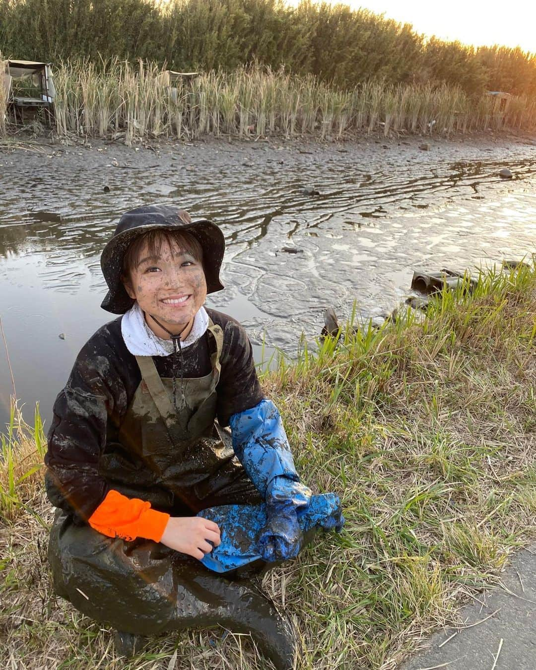 鈴木奈々さんのインスタグラム写真 - (鈴木奈々Instagram)「テレ東「池の水ぜんぶ抜く」 18時半から放送です🥰 ぜひ見てください🌼 #今夜18時半から  #池の水ぜんぶ抜く #テレ東」12月1日 17時54分 - nana_suzuki79