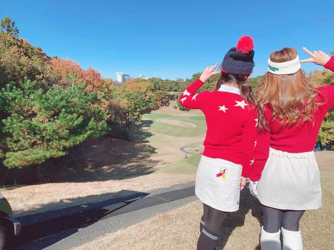 千代田唯さんのインスタグラム写真 - (千代田唯Instagram)「ひかりちゃんとうっかりリンクコーデ⛳️💗 早くまたゴルフ行きたいなぁ🐰✨ ということで #私をゴルフに連れてって 🥰  #マンシングウェア  #ゴルフウェア #ゴルフ大好き #ゴルファー ＃ゴルフのある暮らし #ゴルフ好きな人と繋がりたい  #ゴルフ #golf #golflover #golfgirls #golfwear #golffashion #munsingwear #instagolf #followme #lol #골프 #高尔夫球」12月1日 17時55分 - chiyodayui0920