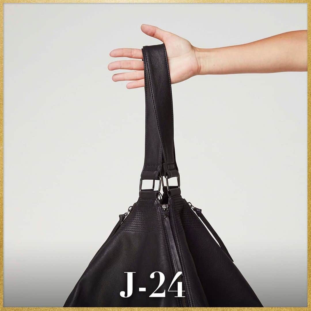 クーカイのインスタグラム：「CALENDRIER DE L’AVENT • [JOUR 1] 💋  Accordez-vous 24 petits instants KOOKAÏ, et tentez chaque jour de remporter un cadeau. En ce 1er Décembre, KOOKAÏ vous propose de gagner le sac Hugo !  Pour participer :  1/ Suivez le compte @kookaifr 2/ Likez la photo 3/ Taguez deux ami(e)s en commentaire qui doivent également suivre le compte pour valider la participation  Le gagnant sera tiré au sort et contacté en message privé dès le 02/12. Bonne chance à tous !  Félicitations à la gagnante @nanie37555 ! #kookai #contest #calendrierdelavent #sac」