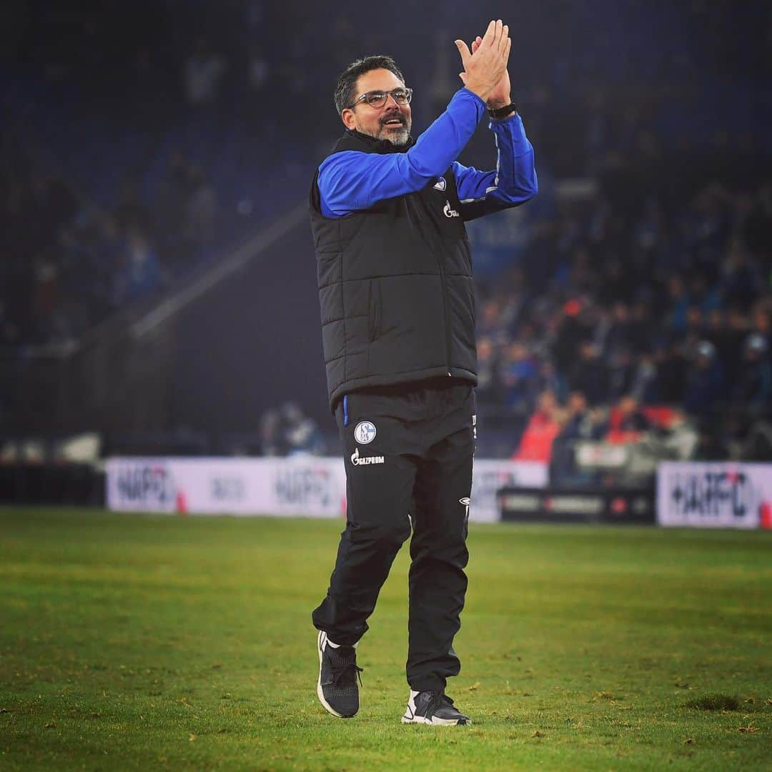 シャルケ04さんのインスタグラム写真 - (シャルケ04Instagram)「COACH 👏😍 . .  #Wagner #Schalke #S04 #Football #Soccer #Bundesliga #Knappen #WirLebenDich #🔵⚪️」12月1日 18時10分 - s04