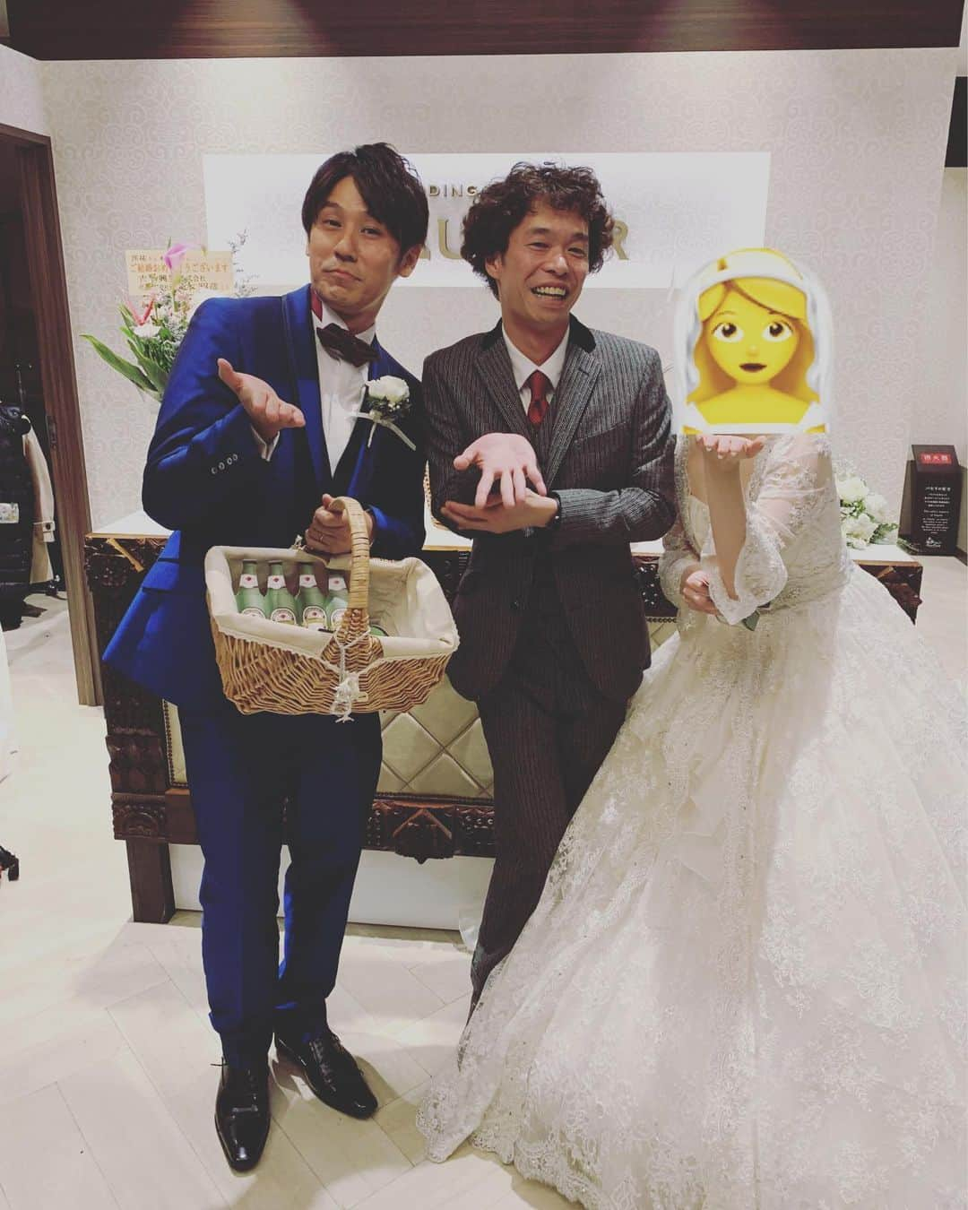 渡邊孝平さんのインスタグラム写真 - (渡邊孝平Instagram)「昨日はスマイル瀬戸さんの結婚式と二次会パーティーでした💍  駆け出しのオーディションの15年前くらいからお世話になった瀬戸さんです。 考え深いです。🤔 最高に感動的な披露宴と楽しかった二次会でした🎉😭&🤣 末永くお幸せに。 けっこん ぽいっ ぽっこん けー」12月1日 19時15分 - nabe2000