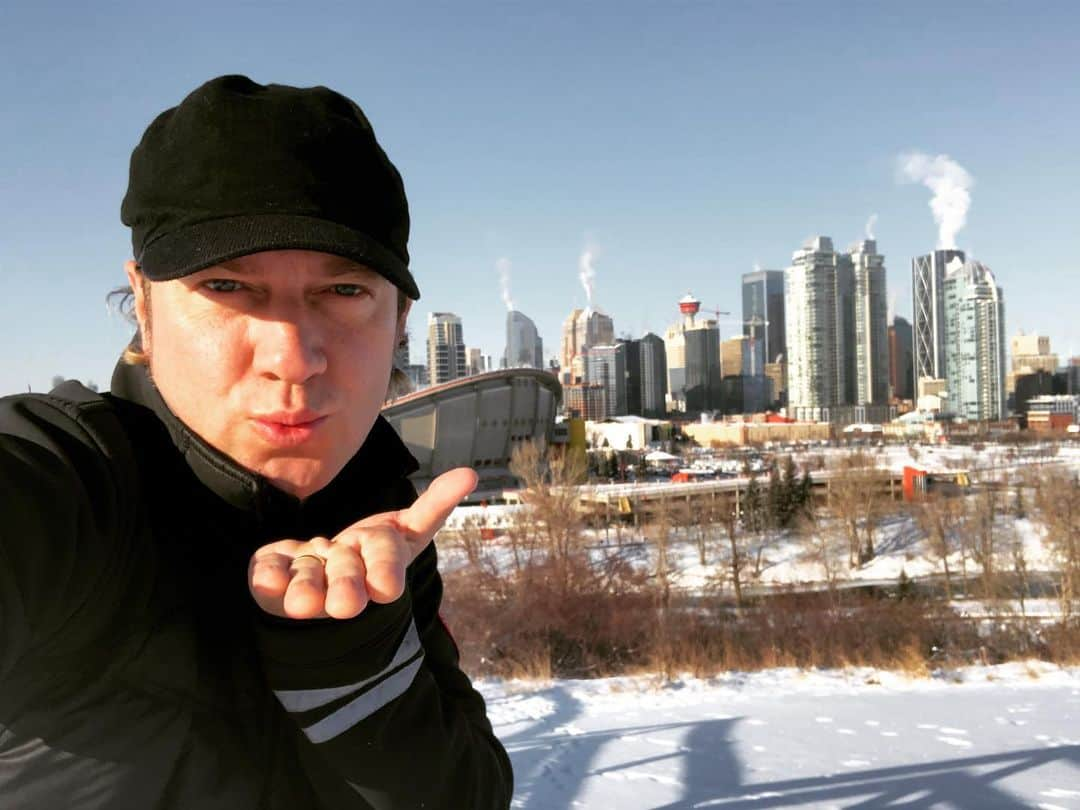 ブレイズ・プラントさんのインスタグラム写真 - (ブレイズ・プラントInstagram)「Goodbye #calgary We recorded our best album in the #rockies @travelalberta @canada Big thanks to the number 1 airline in #northamerica @aircanada for flying us in class & comfort!  Be back soon!」12月1日 19時19分 - blaiseplant