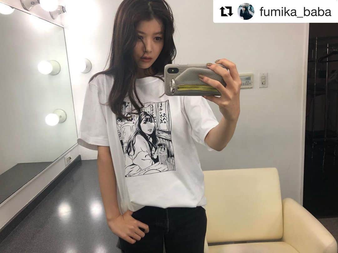 江口寿史のインスタグラム：「えー！売ってほしいー！！ってファンの皆さんの声があがると思うなー😅  #Repost @fumika_baba with @get_repost ・・・ . ふみかけるで江口寿史さん　@egutihisasi  に書いていただいたイラストを 編集さんがＴシャツにしてくれました！ これは本当に宝物☺️」