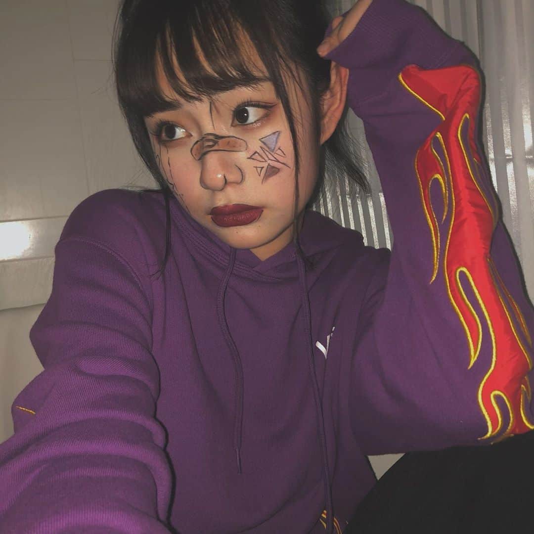 かれんのインスタグラム：「この度karen.は… YouTubeを始めることになりました!! ❤︎ みんなに秘密で少しずつ準備してたんだよ🥰🥰 ❤︎ 私のメイクのこと，ファッションのこと，私生活のこと，友達のこと，学校のこと，仕事のこと… ❤︎ 少しでも興味のある方は是非チェックしてね‪︎❤︎‪︎ ❤︎ あと少しで1本目がアップされるからみんなたくさんコメントしてね(ㅅ˙ ˘ ˙ )♡ ❤︎ ちなみにチャンネル名は｢karen.loser｣ なんですけど… ｢loser｣は｢負け犬｣という意味です‪︎‬☺︎ ❤︎ なぜそんな名前なんでしょう…!?‪︎❤︎‪︎」