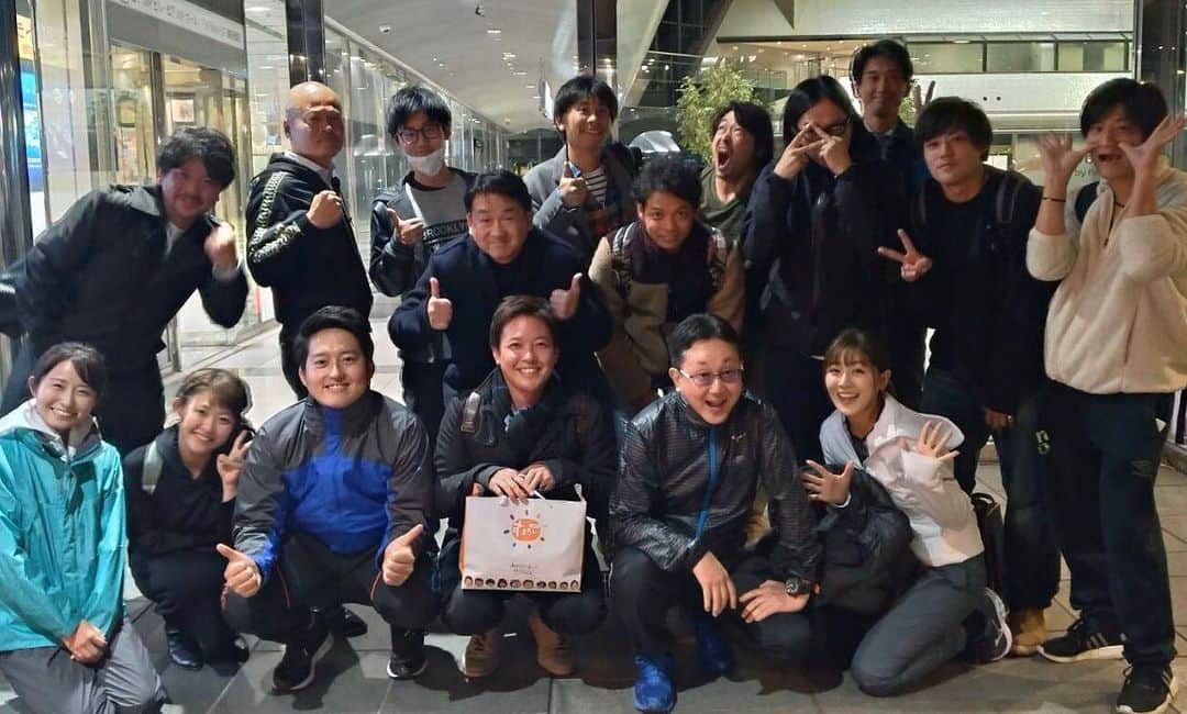 中村秀香のインスタグラム：「#大阪マラソン 🏃‍♀️💨 .  #虎谷温子 アナウンサー 42.195kmを走り抜きました！！！(＞＜)✨ .  詳しくは明日の #すまたん で放送予定です！！」