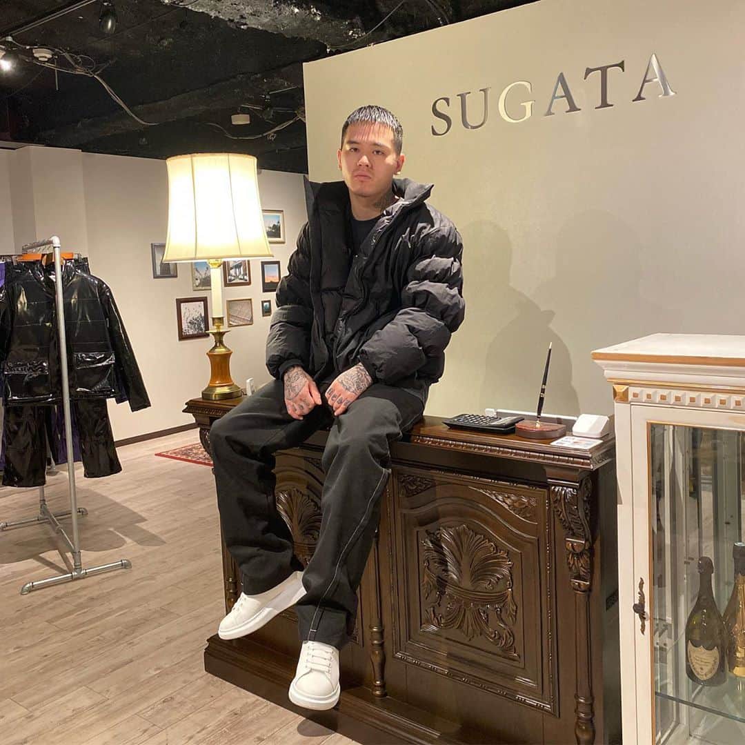 T-PABLOWのインスタグラム：「🙏🖤 @sugata.official」