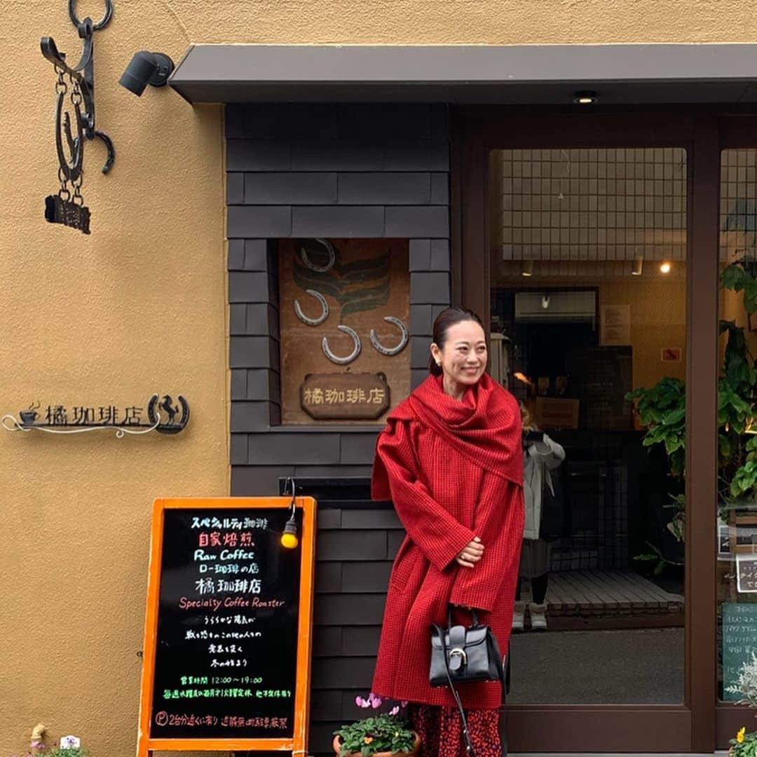 沢瀉美緒さんのインスタグラム写真 - (沢瀉美緒Instagram)「※ Delicious coffee shop in Kanazawa 💛 . 今日から12月ですね🎄 . コーヒー豆消費量が多いと言われる 金沢の拘りの豆店、橘珈琲店✨ . マスターや常連さんと楽しくお話を しながらの束の間の時間💛 . . #coffee #coffeeholic #コーヒー #珈琲 #橘珈琲店 #kanazawa #金沢 #travelmio #ミオログ #金沢カフェ #miorincocafe #みおのコーヒー日記」12月1日 20時14分 - mio_omodaka