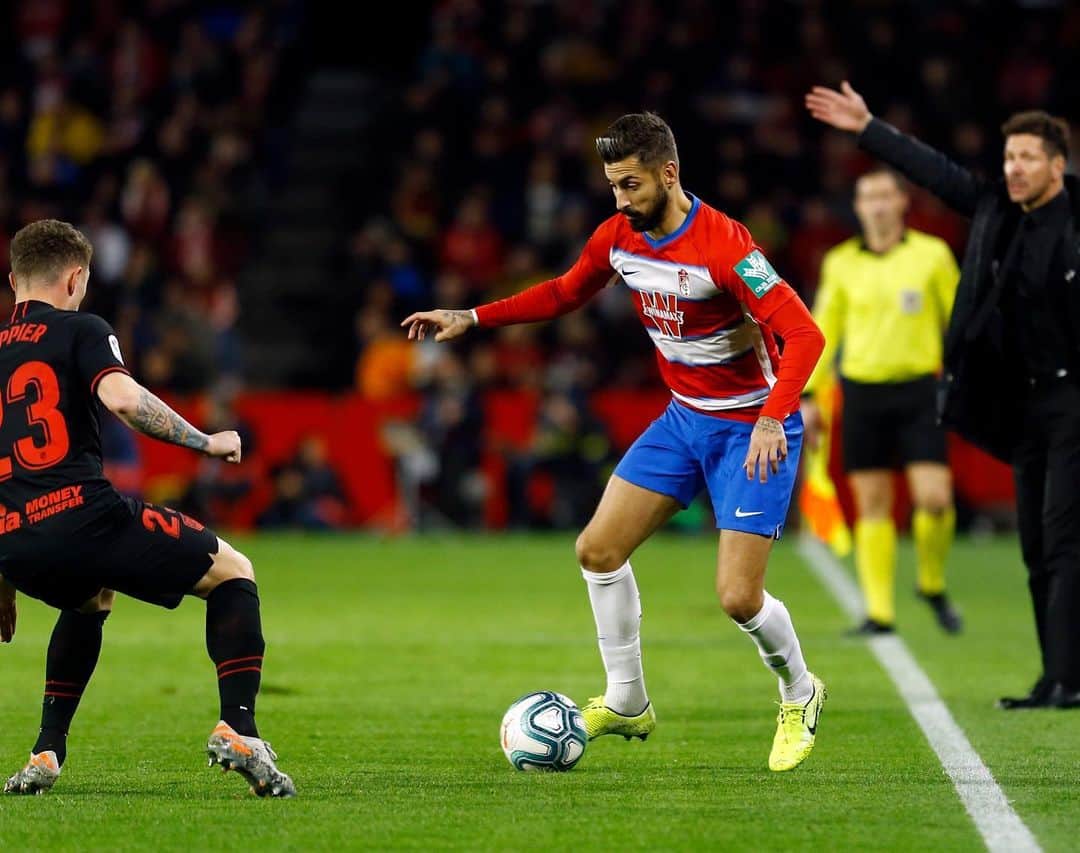 アルバロ・バディージョのインスタグラム：「A disfrutar y competir en una nueva batalla. Vamos a por ello!! 🙌🏻👋🏻 #AthleticGranada #VamosGranada #Eternalucha」