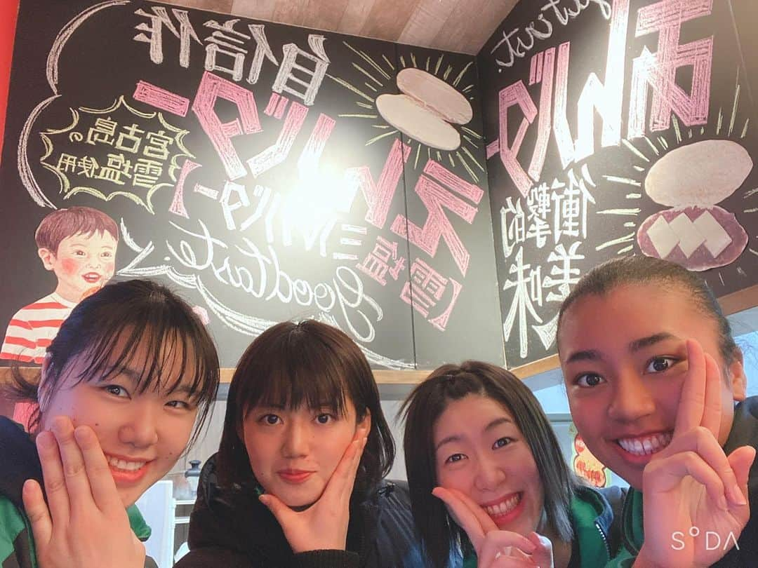 橘井友香さんのインスタグラム写真 - (橘井友香Instagram)「コッペパンのお店🥖  めっちゃ美味しかった 色んな種類あって選びきれない🤭  #2:50#コッペパン専門店#美味しすぎて目がとび出る先輩#半分だけ食べようと思ってたのに全部食べてしまった先輩#それくらい美味しいです」12月1日 20時33分 - yuka.kitsui