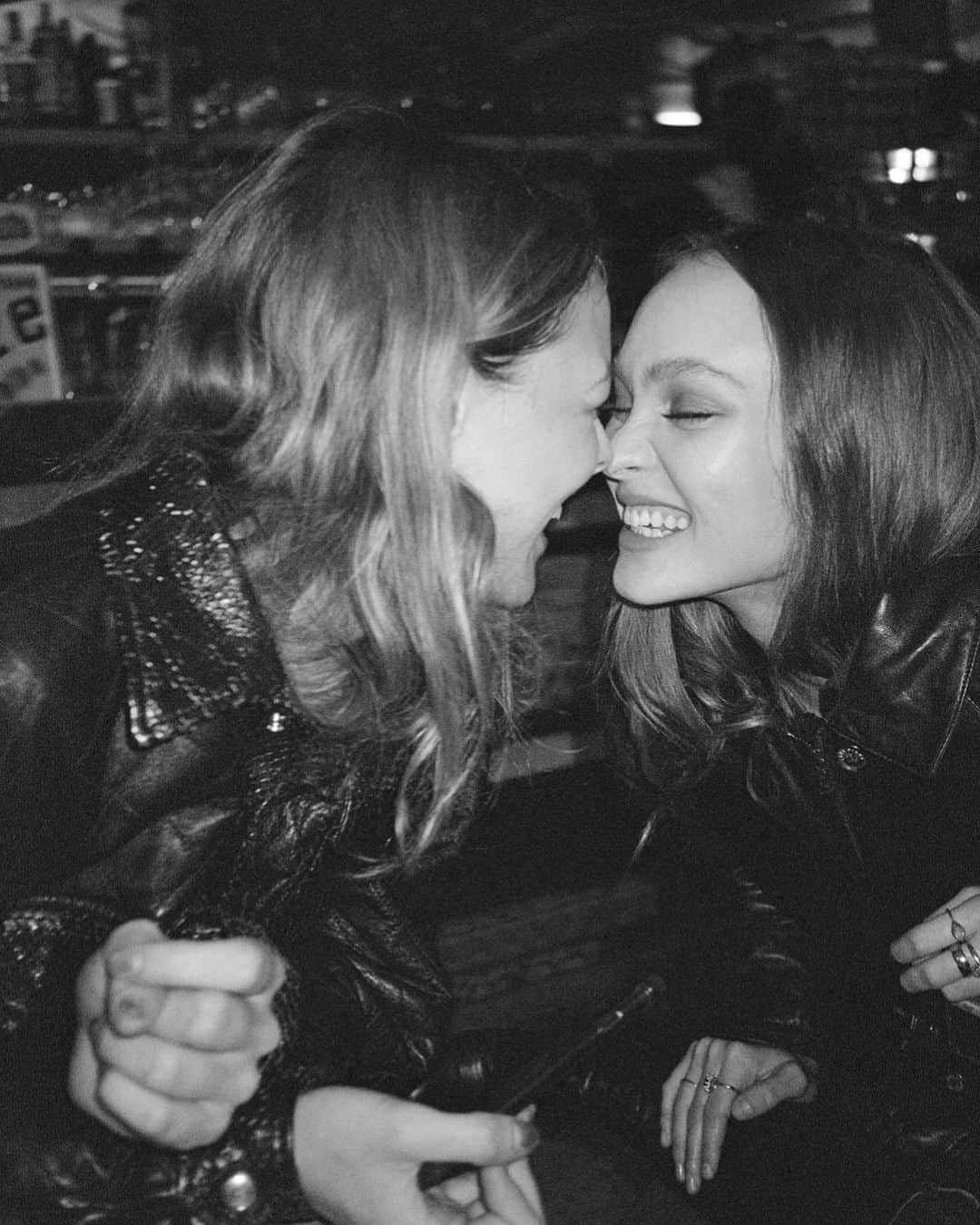 リリー・ローズのインスタグラム：「I for she and she for me❤️ she’s my best friend and it’s her bday !!! 22 years of AlanisBC and I couldn’t love u more 🥳🥳🥳」