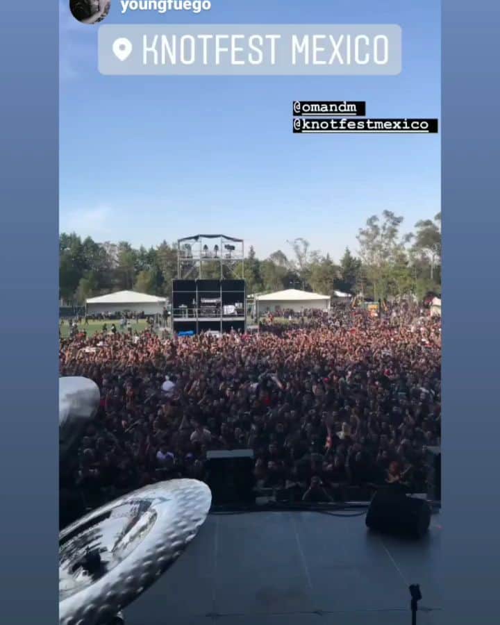 のインスタグラム：「Thank you for rocking with us yesterday Mexico City! 🇲🇽💥💯 #knotfestmexico」
